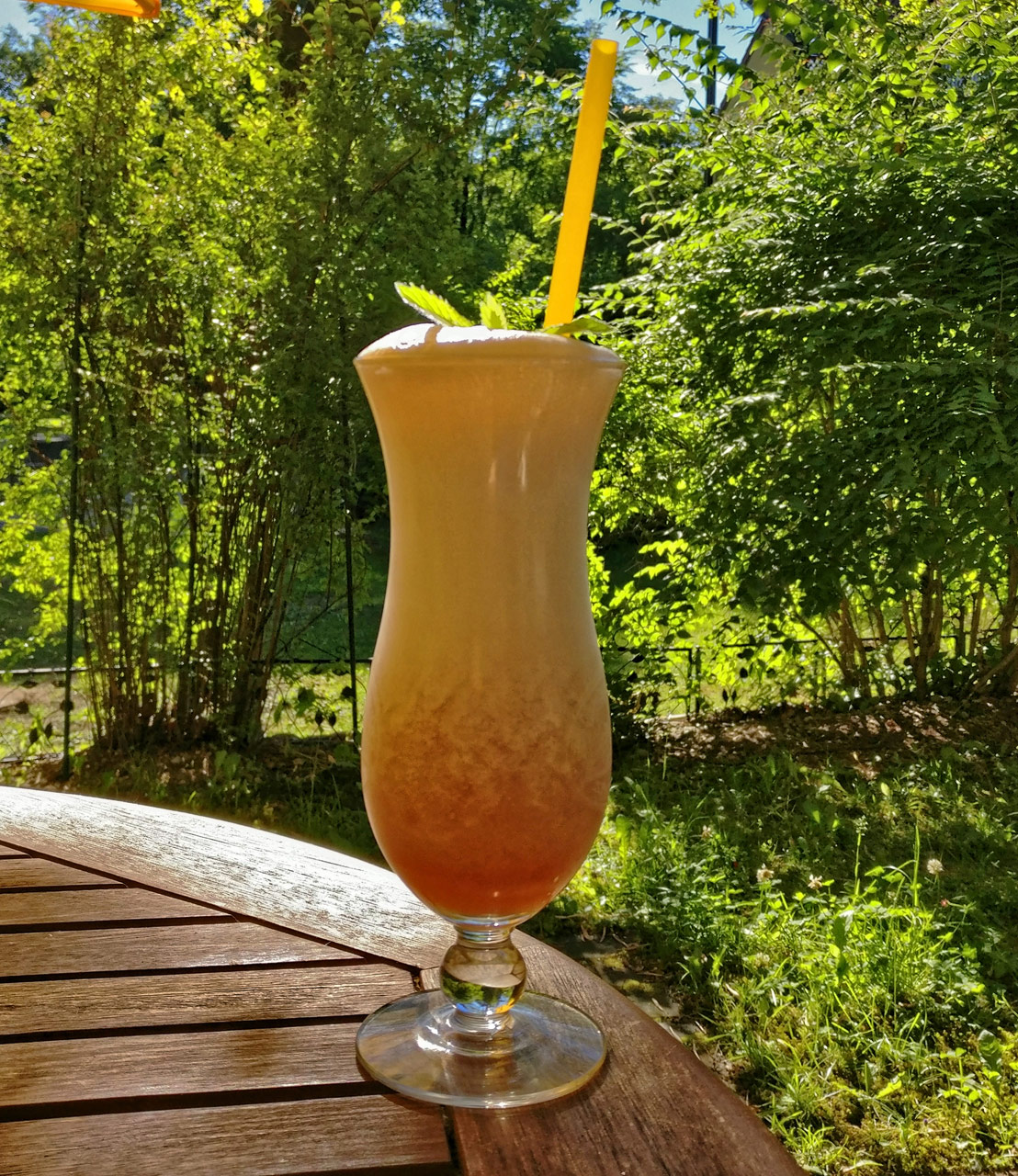 Cocktail "Red Ananas"