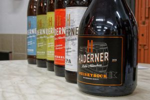 Spezialbier Whisky-Bock und die regulären Biere des Haderner Bräu